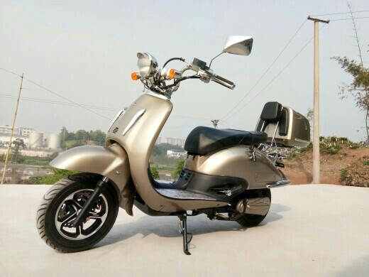 Электромотоцикл Vespa (Бежевый)