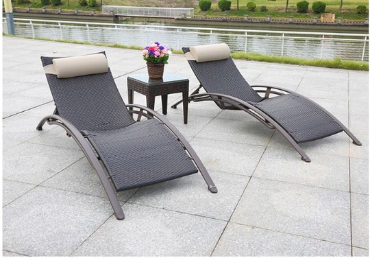 Шезлонг из ротанга Mojia