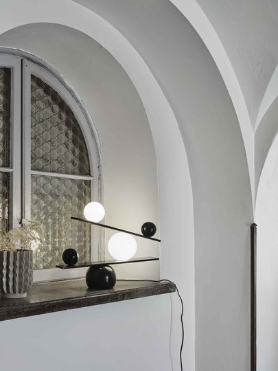 Лампа настольная черная Balance черно-белый, 45*50, светодиодная