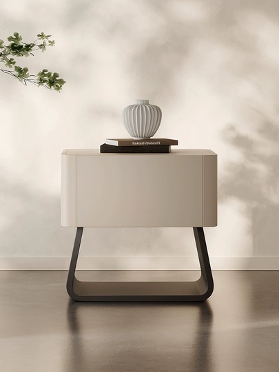 Тумбочка прикроватная, кремовый цвет, 1 ящ., 50х40х48 см.