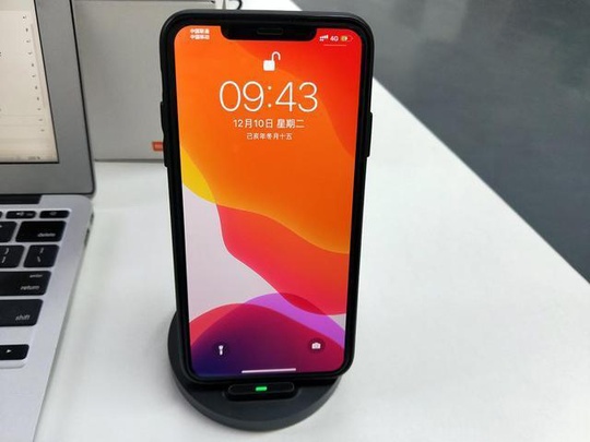 Беспроводное зарядное устройство Xiaomi 20W Vertical Air-cooled Wireless Charging