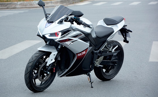 Электромотоцикл YAMAHA R3