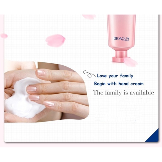 Крем для рук с экстрактом цветущей сакуры Bioaqua